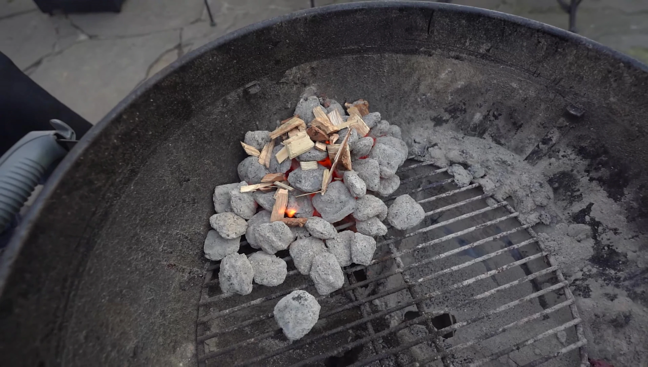 Image depicting the use of dry wood chips.