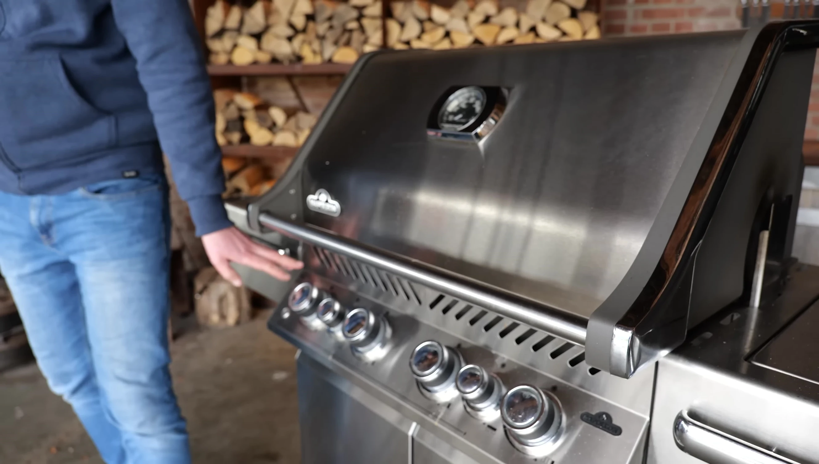 Close-up of grease drippings on the grill exterior