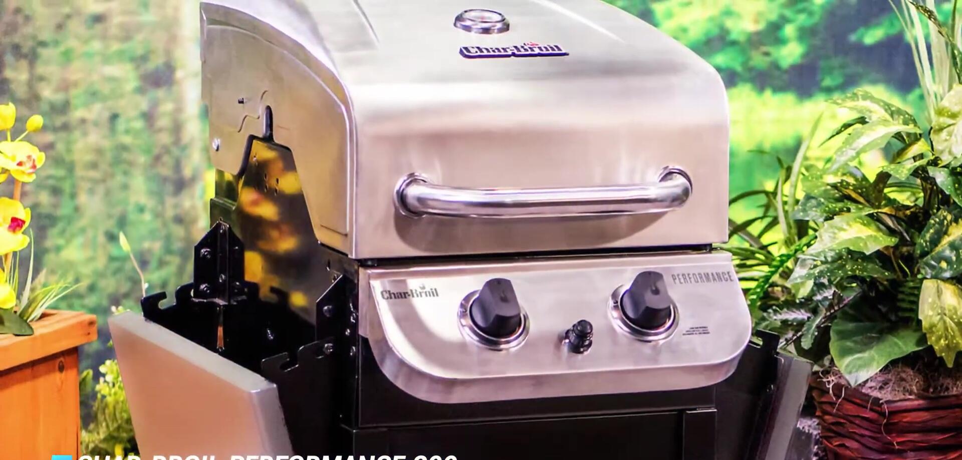 Charbroil Performance 300 grill