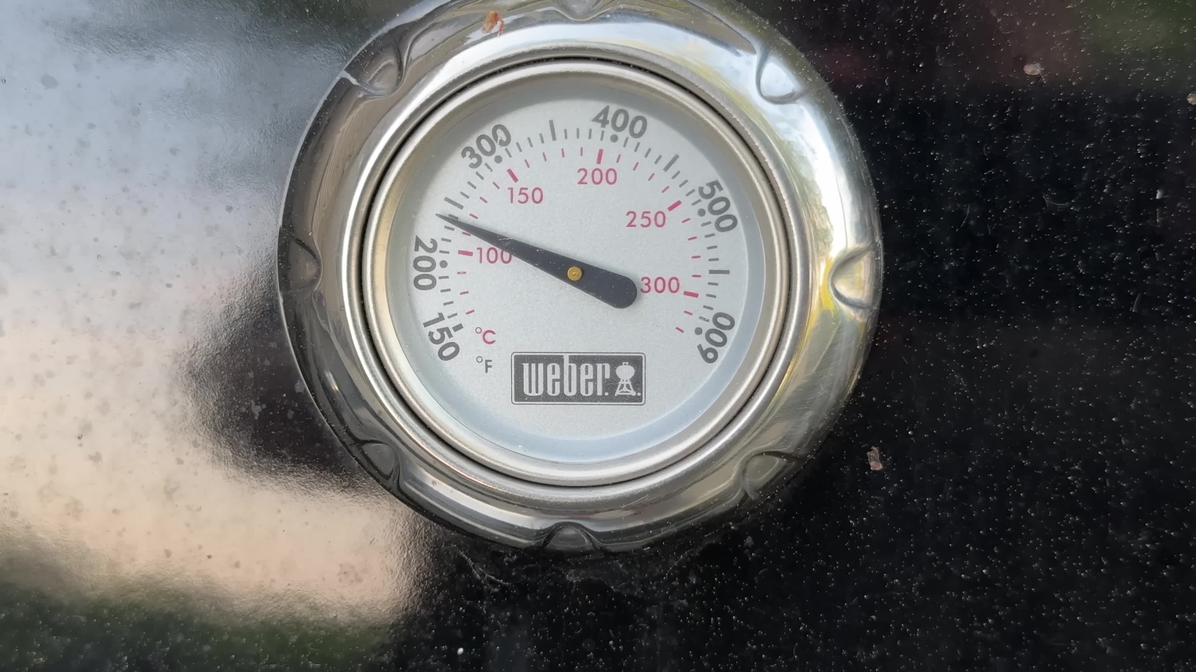 Screenshot showing a thermometer indicating low grill temperature