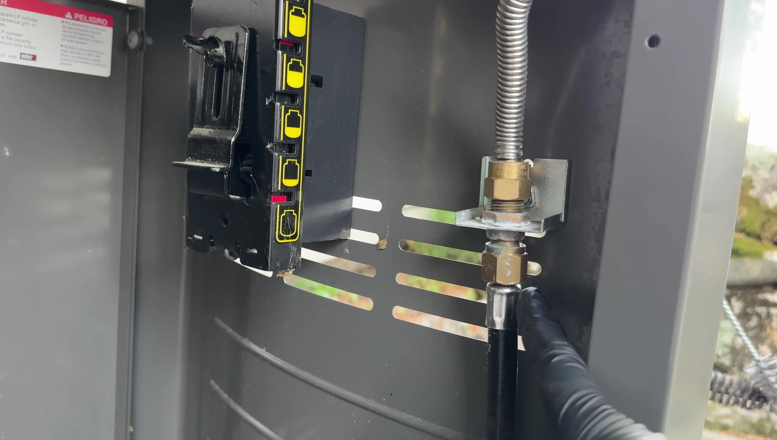 Screenshot showing the regulator fitting
