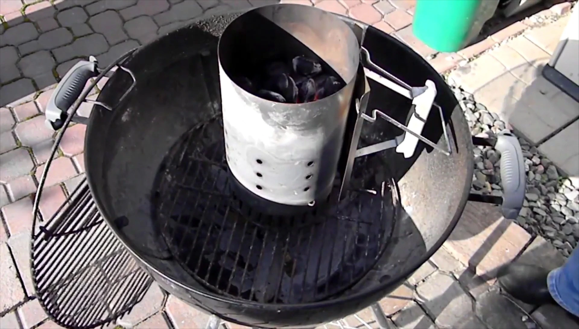Using heat resistant gloves