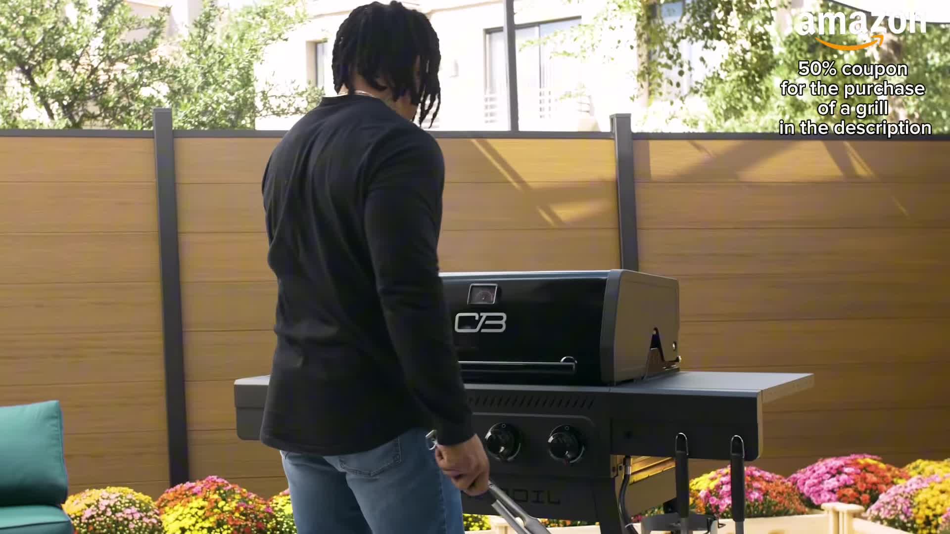 Close-up of the grill grates showing the ample cooking space.