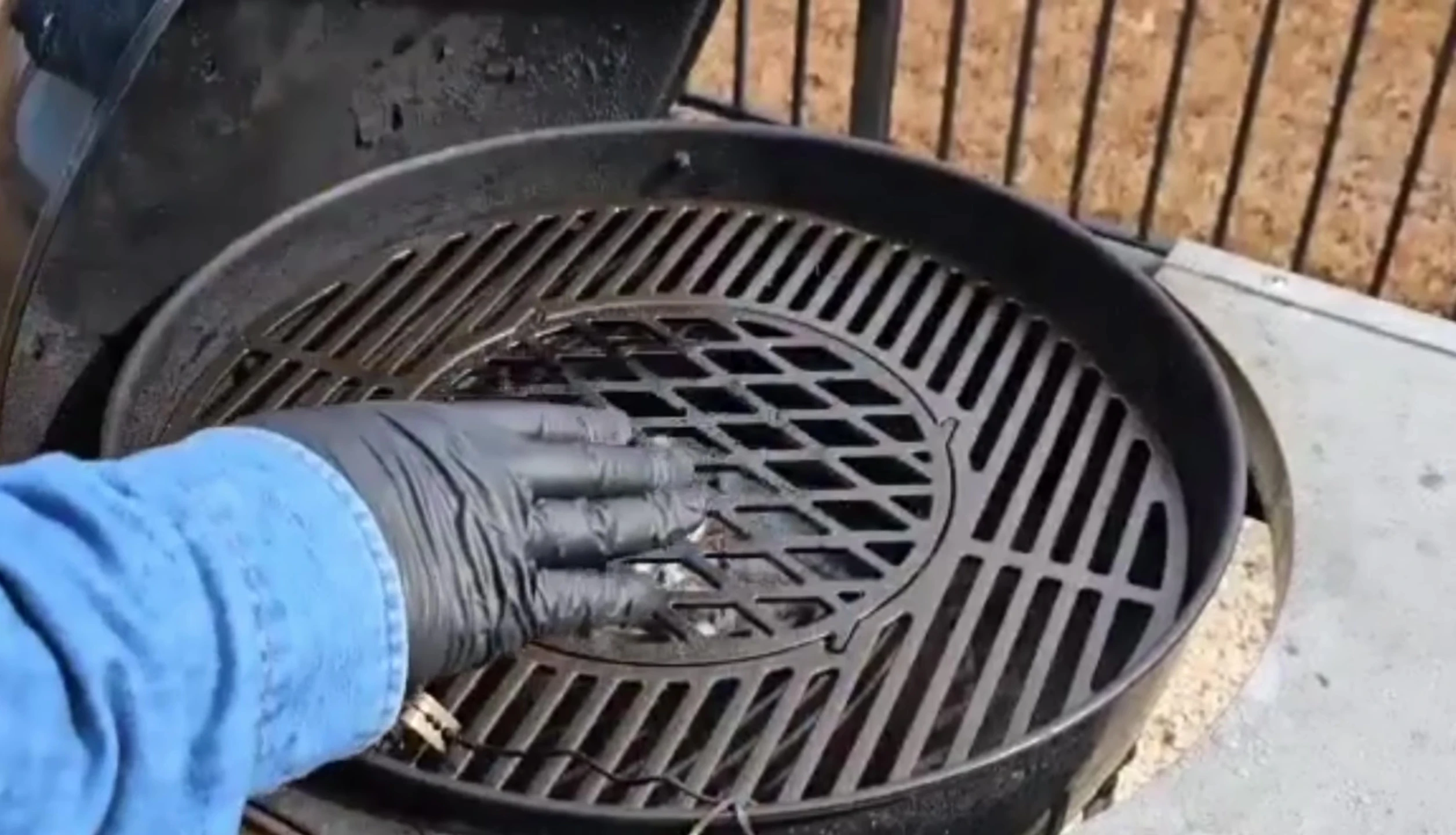A final shot of the OnlyFire cast iron grill grate.