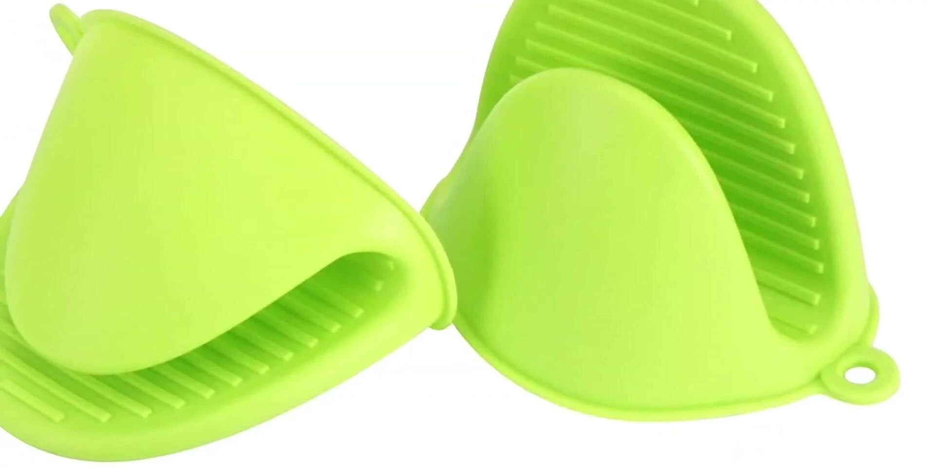 Close-up shot of the silicone cups and anti-skid strips.