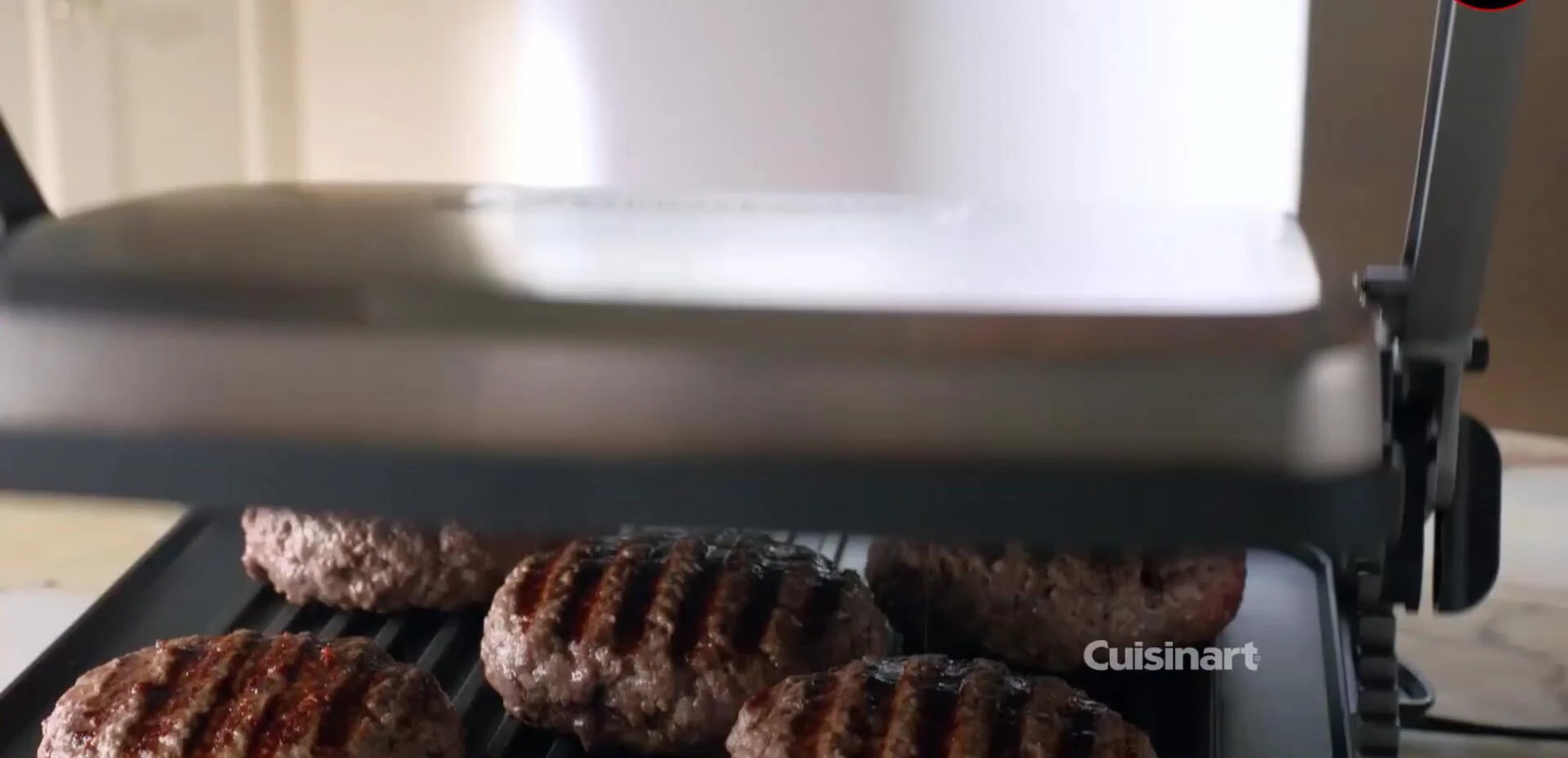 Removable and dishwasher-safe grill plates