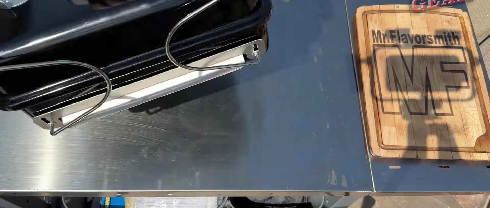 Final shot of the modified Weber Go-Anywhere Grill