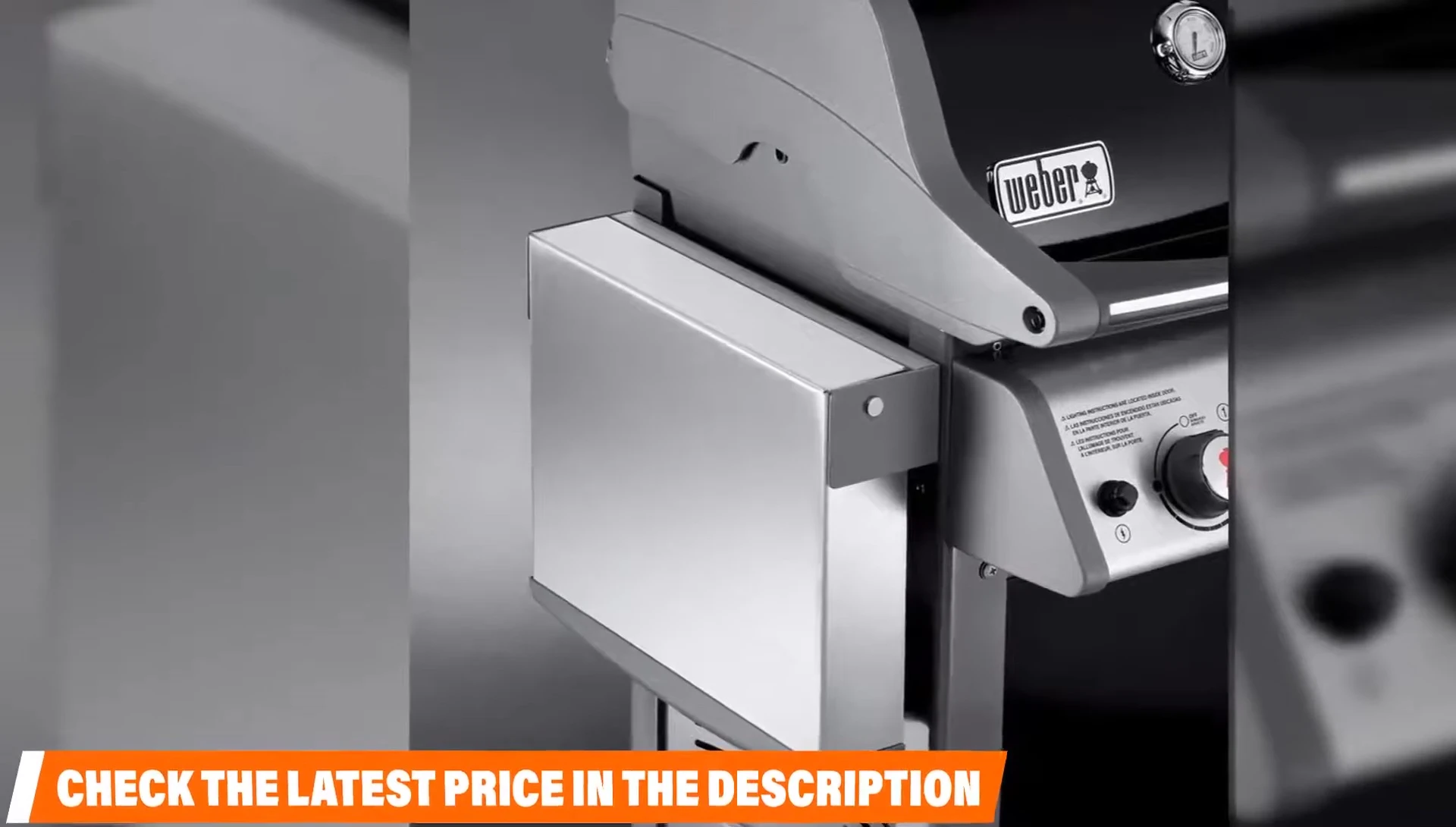 Fold-down side tables of the Weber grill