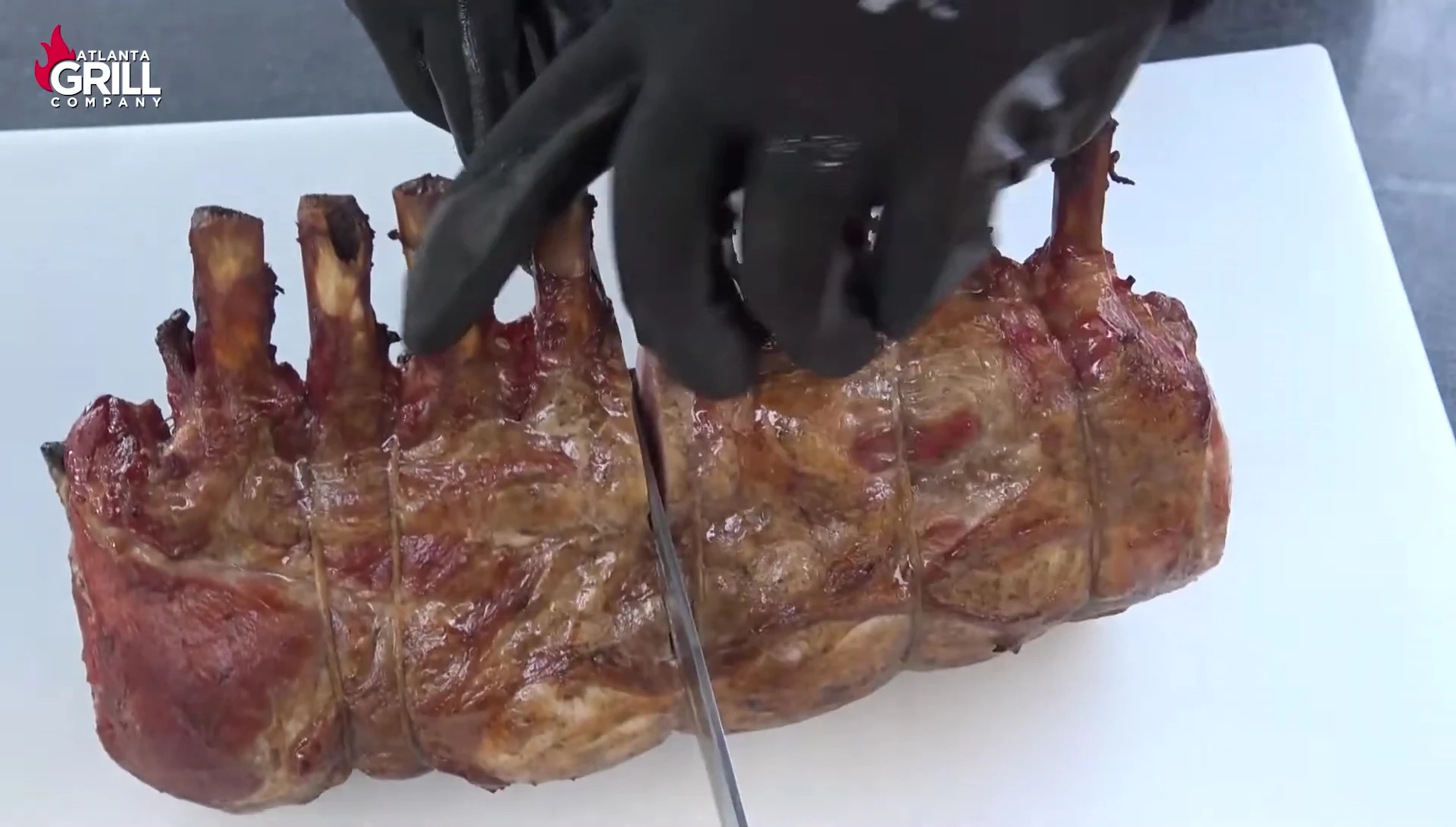 Slicing the rested pork