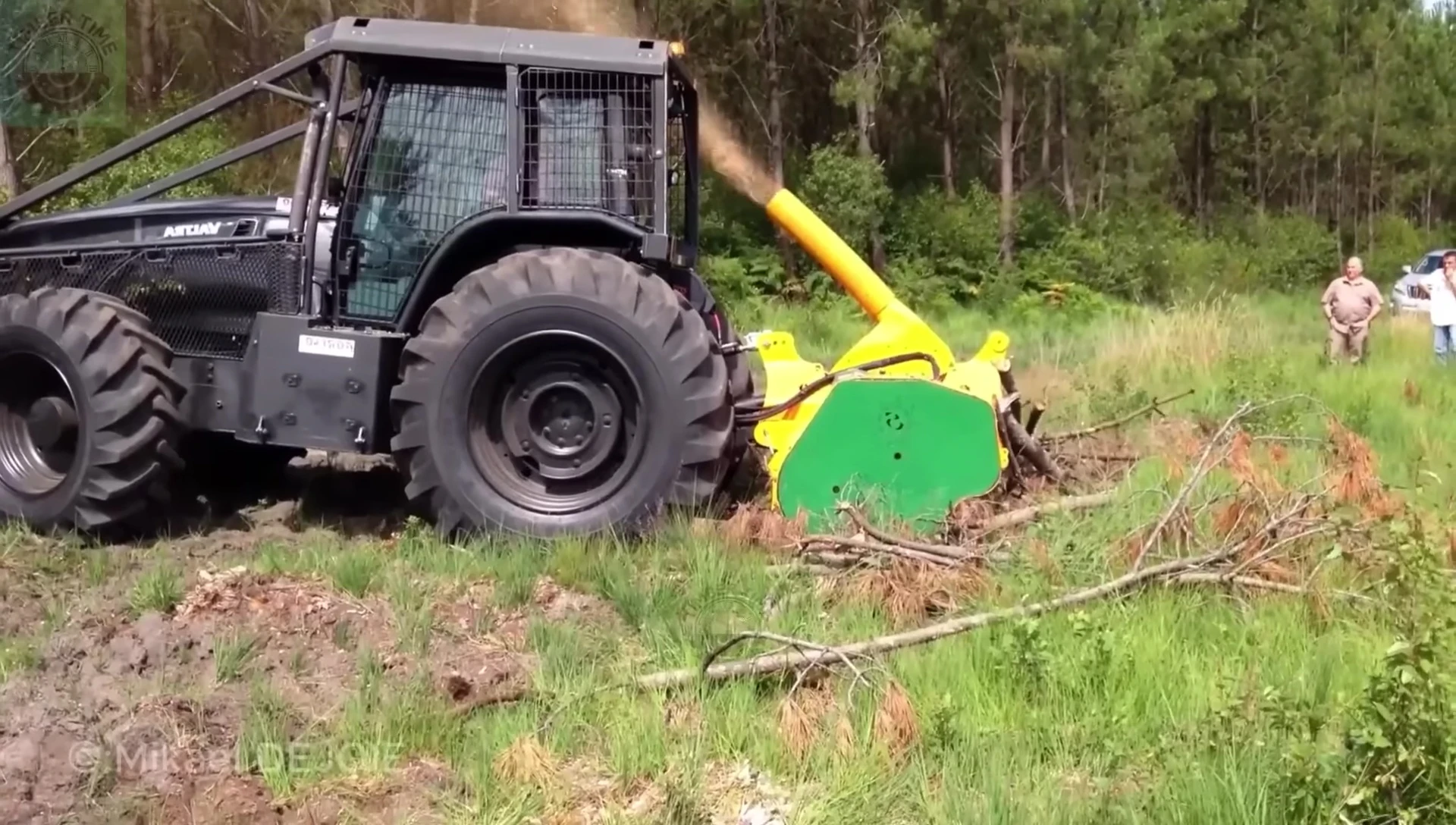Close-up of the stump being shredded.