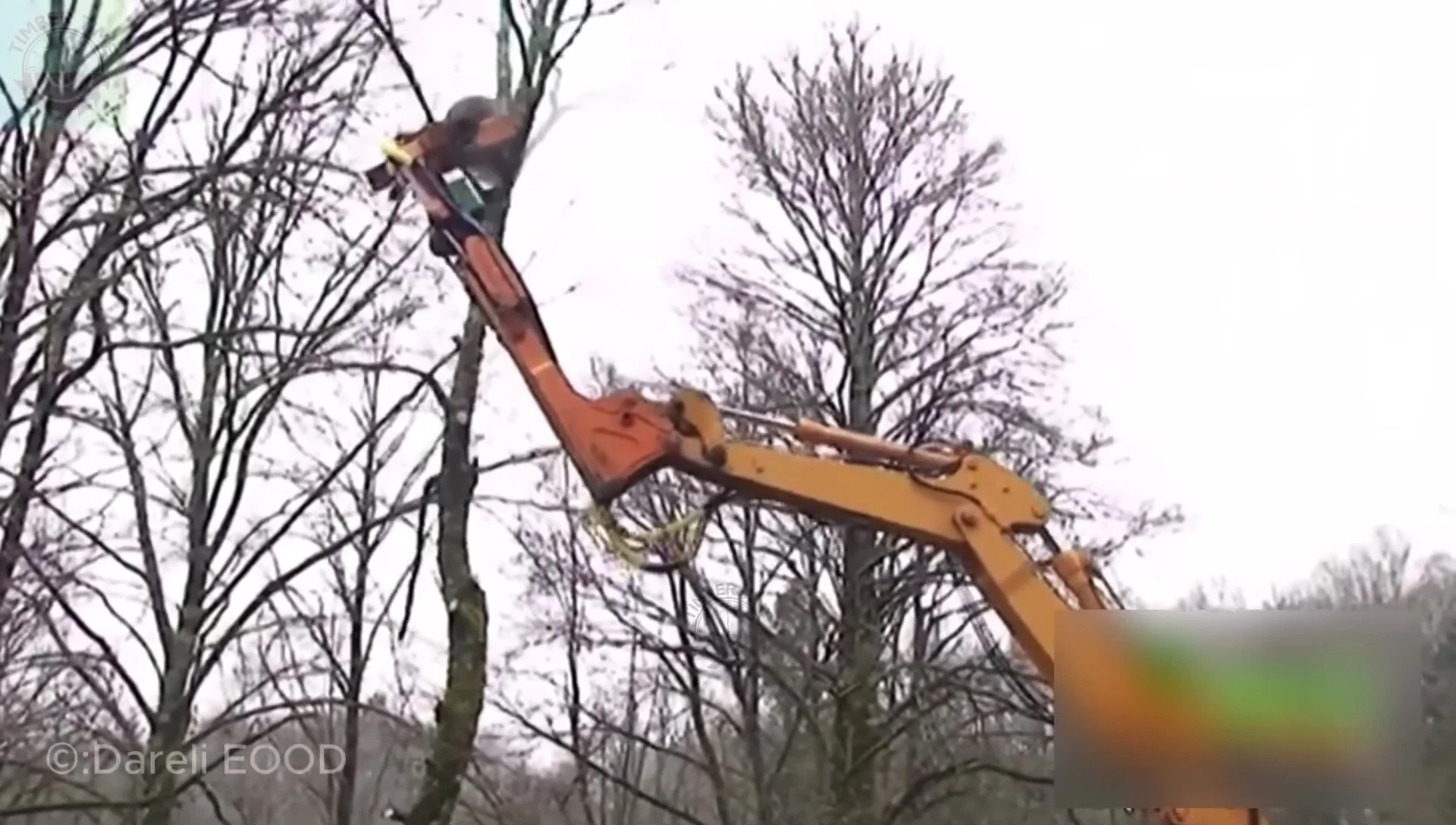 The Coupe Eco Meteor P270's telescopic arm in action.