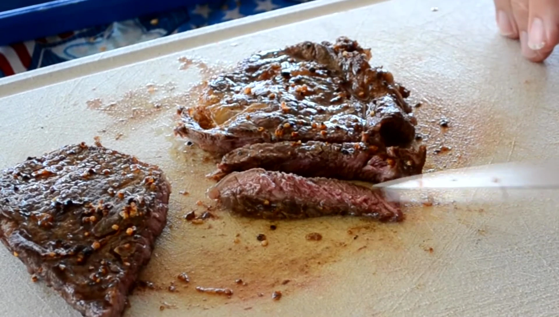 The final cooked ribeye.