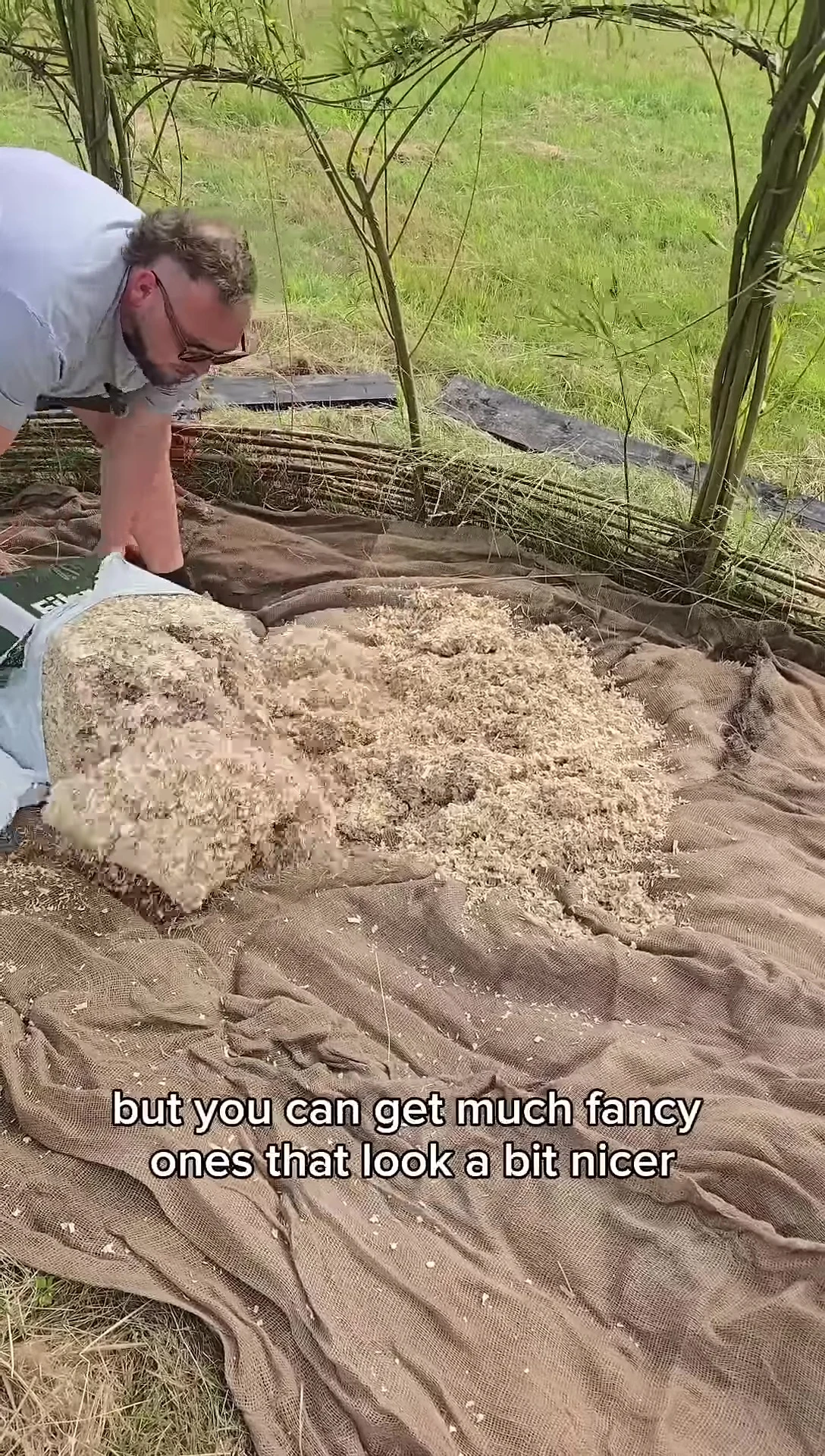 Showing the different type of wood chips that can be used.