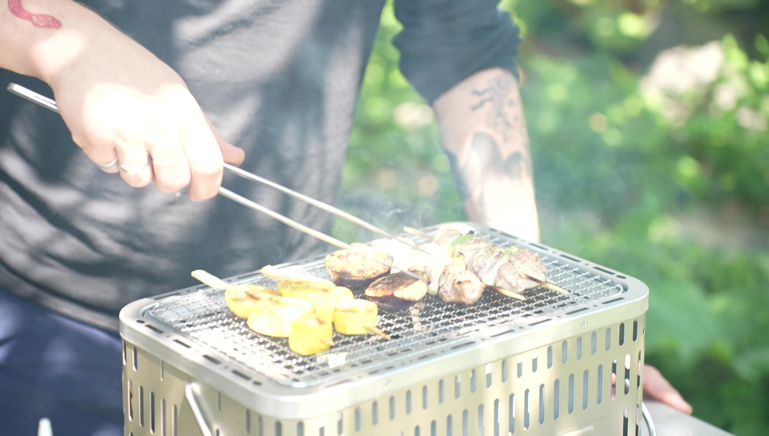 The grill in use, showing the heat distribution