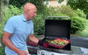 Grillville Carbon Steel Elite Grill Topper Review: Is It Worth the Hype?
