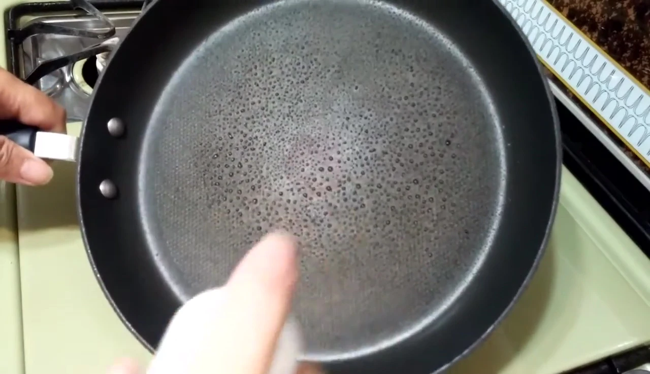 A wider shot demonstrating the even spray pattern.