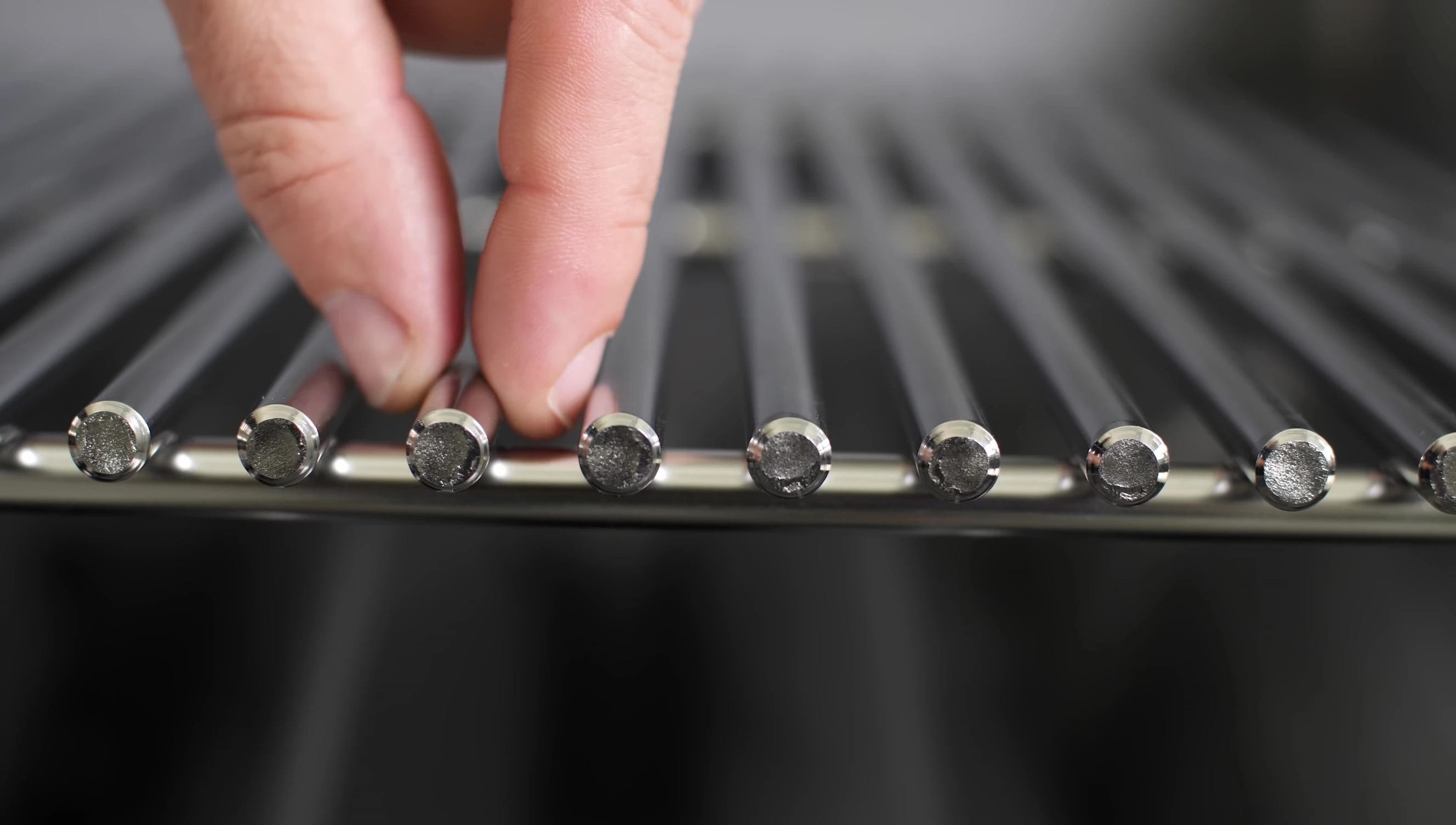 Shot of the thick stainless steel cooking grates.