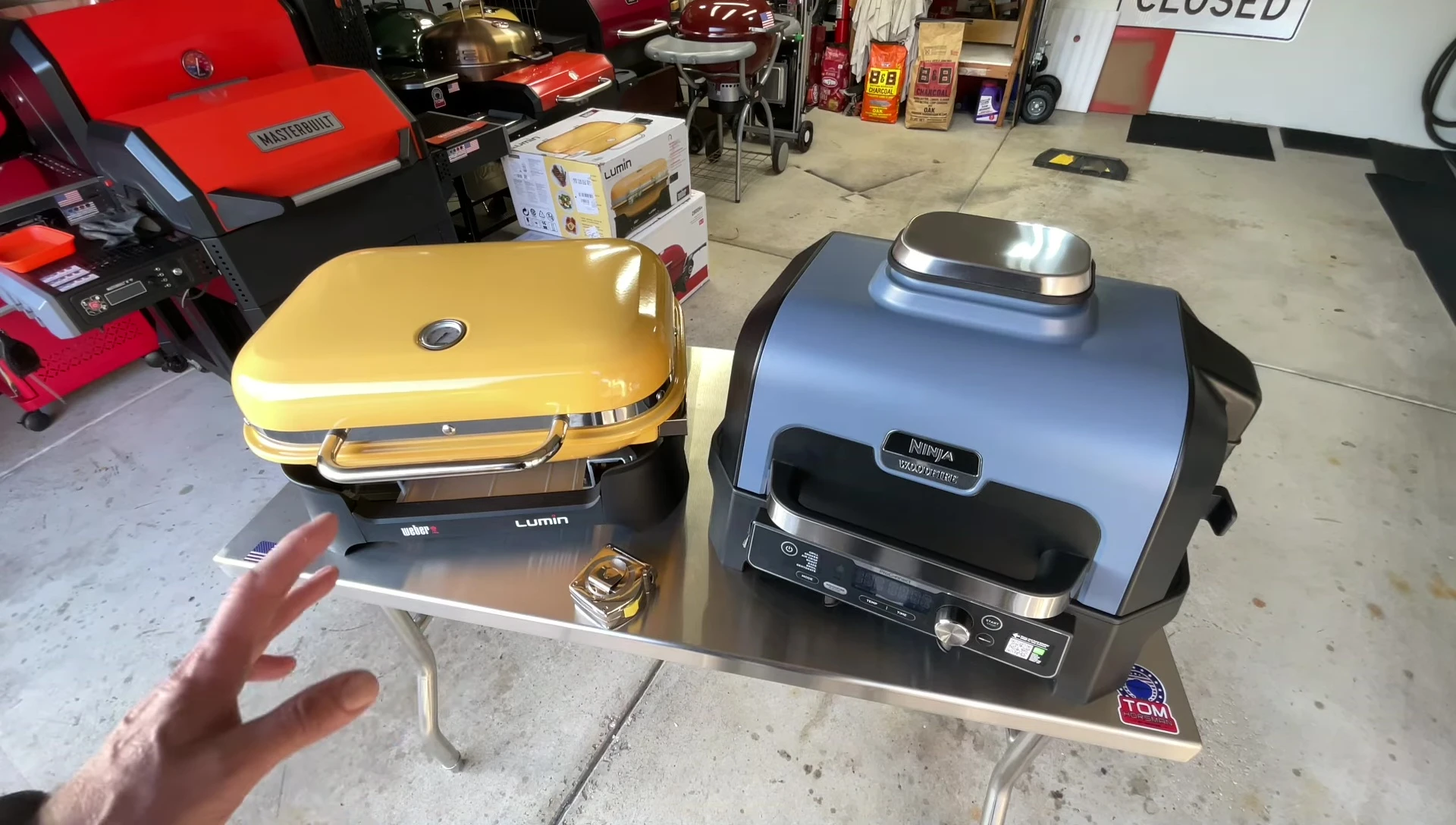 Overview shot comparing the size of the Weber Lumin and Ninja Woodfire.
