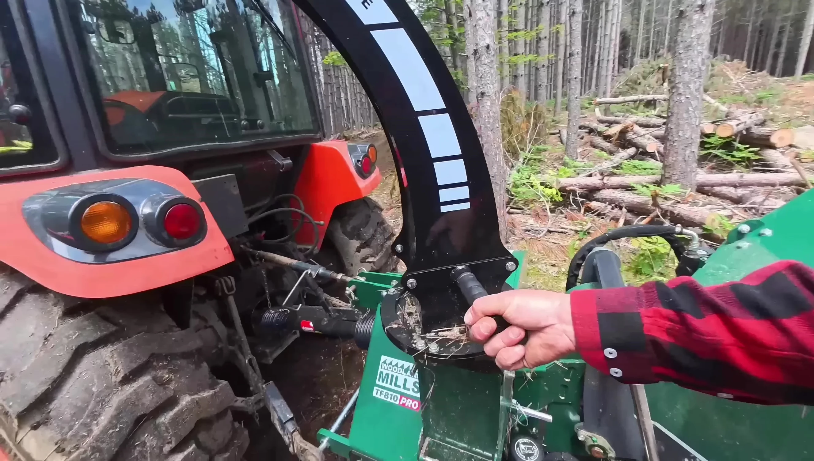 The rotatable chute demonstrating its adjustable nature.