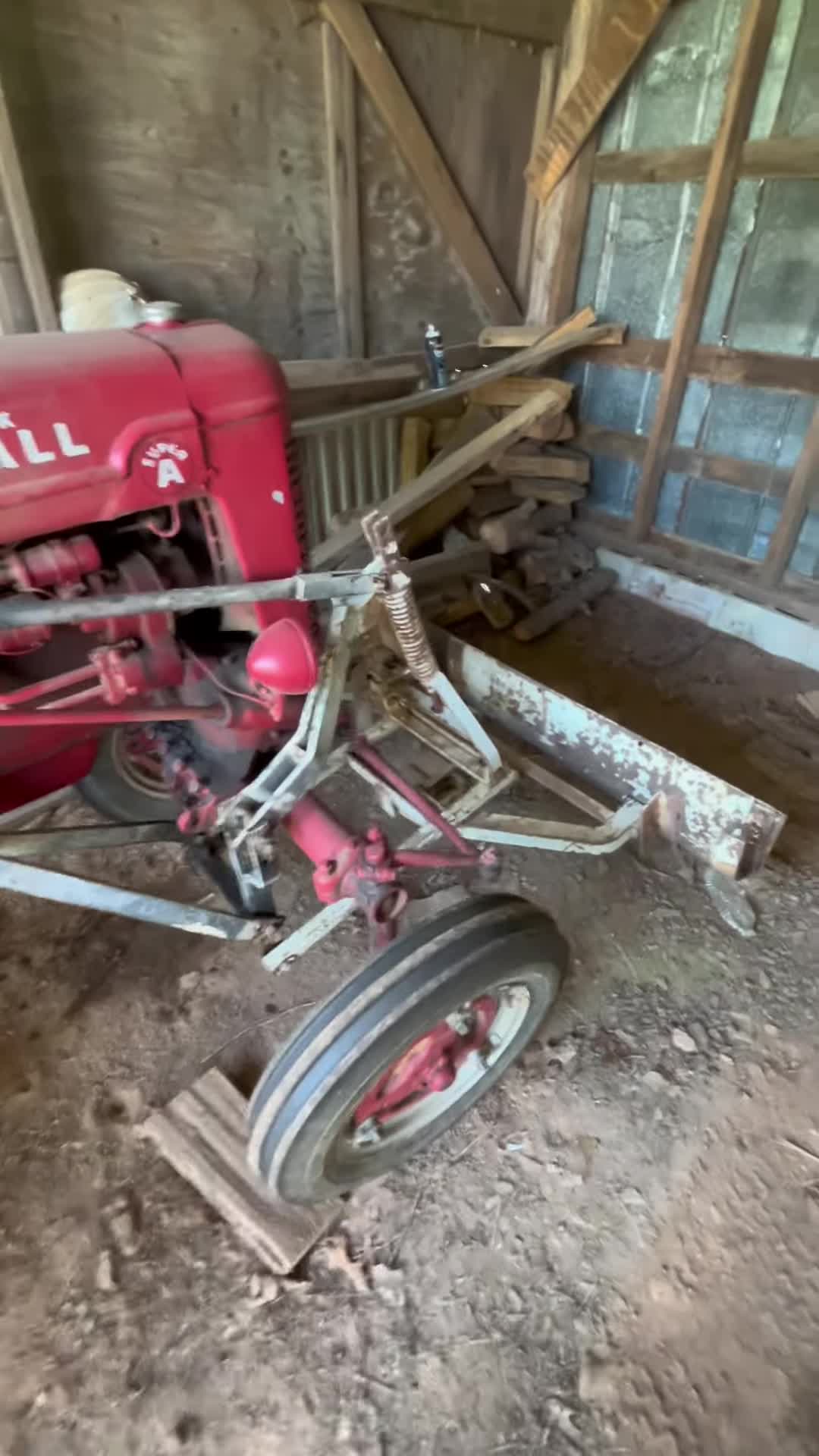 Close-up of the blade being adjusted