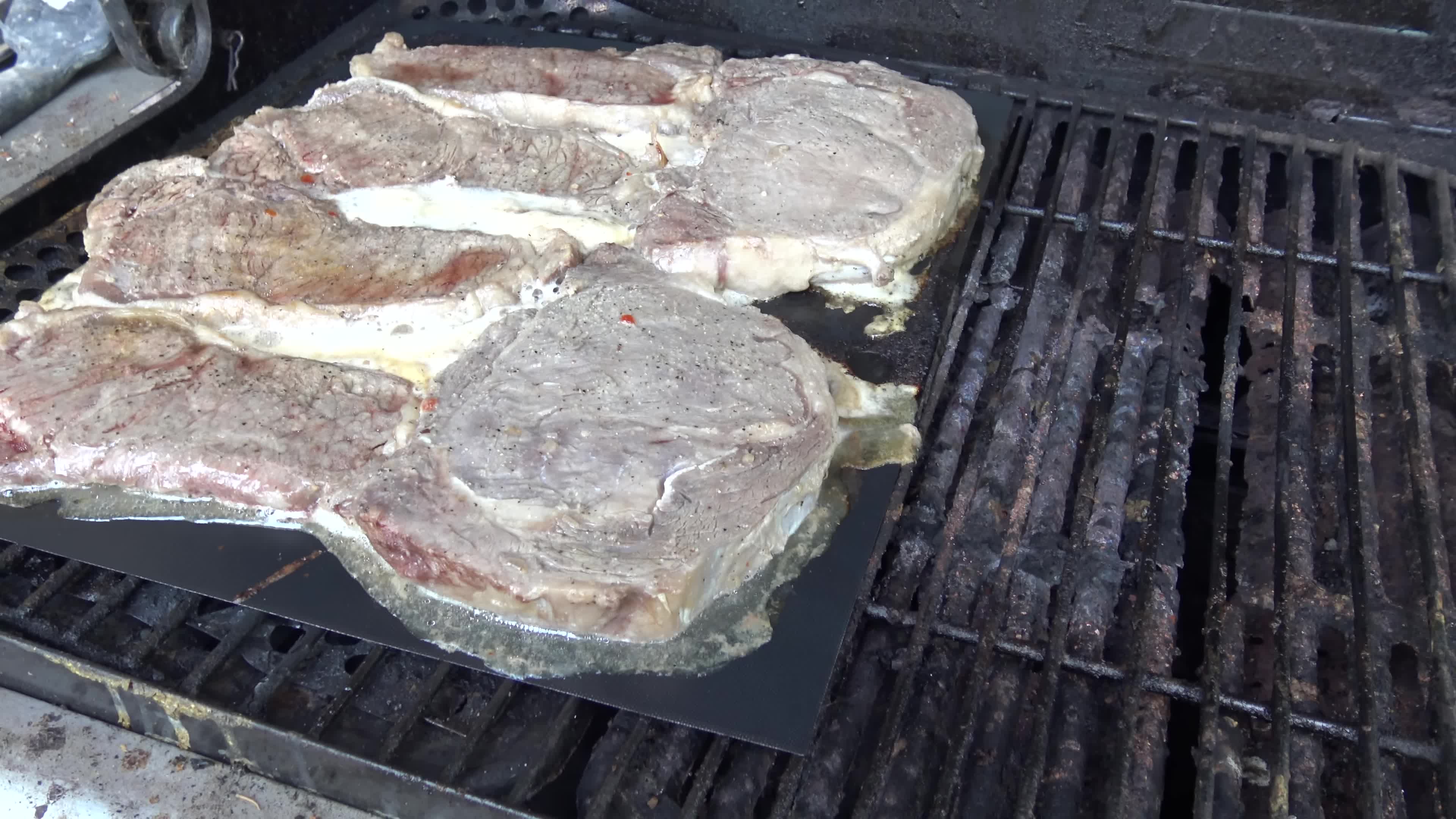 Close-up showing the mat placed in a baking pan.