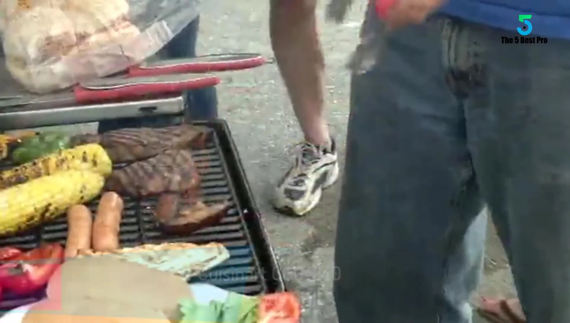 Showing the large cooking surface of the Cuisinart grill