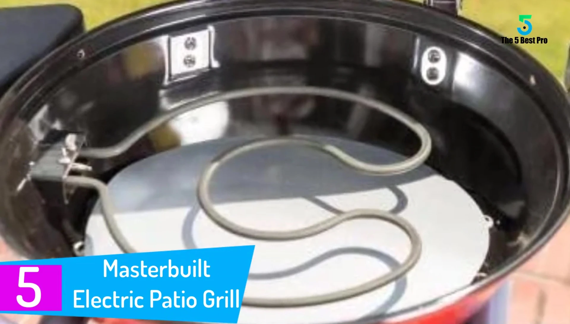 Masterbuilt Grill showing side shelves