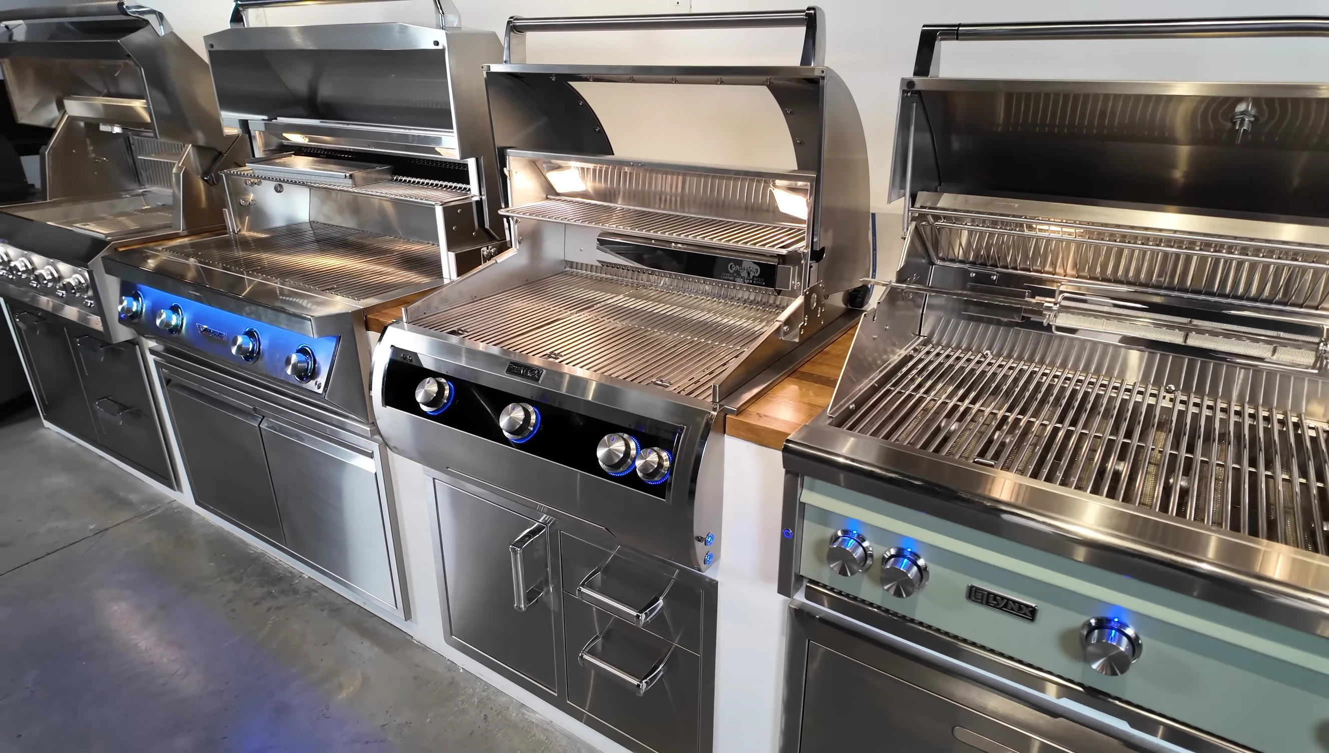 Smart control panel of the Fire Magic grill