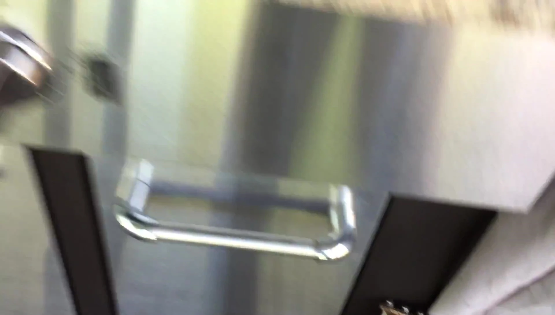 The grill opened, showcasing the Grill Grates in place.
