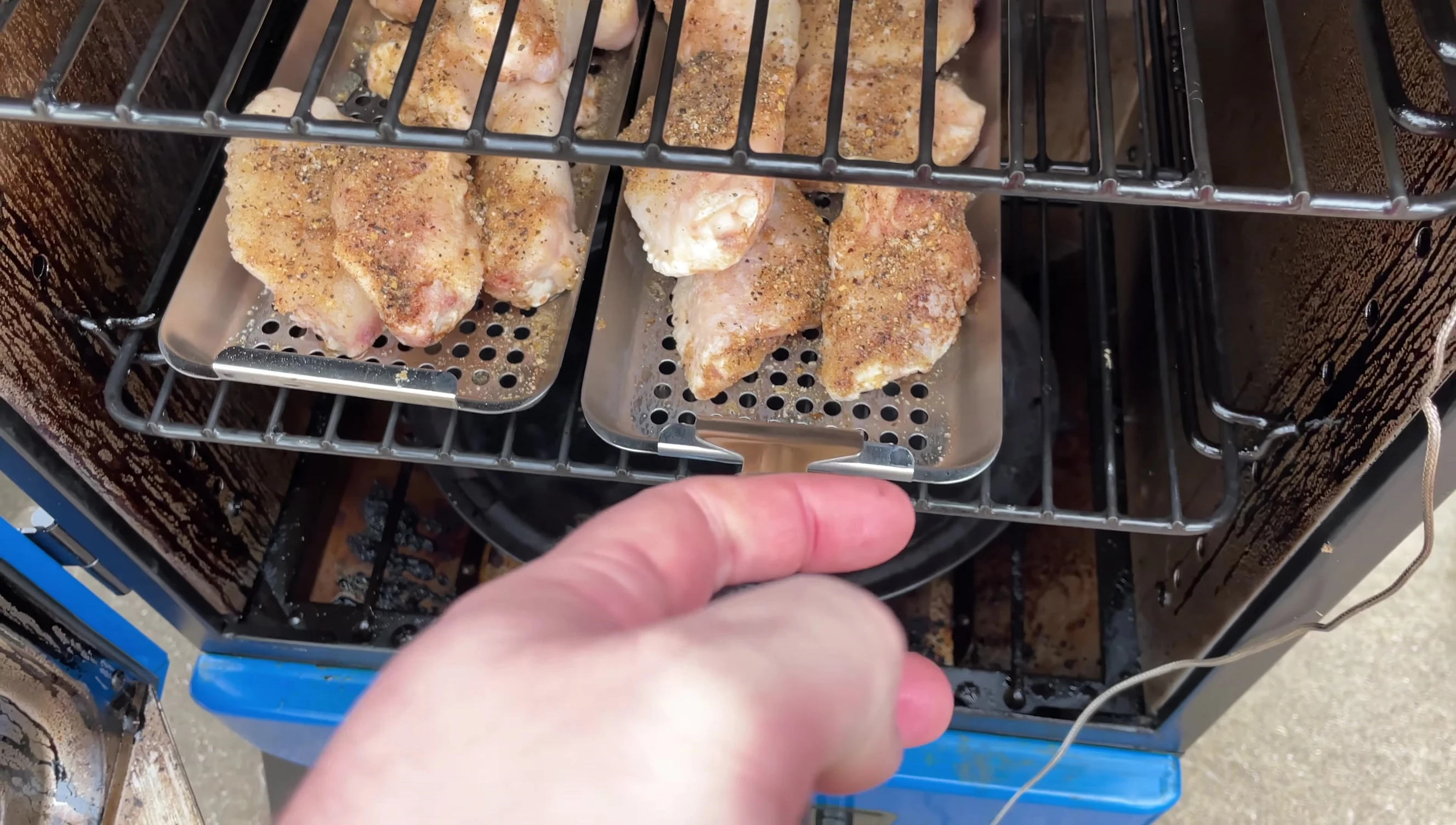 The kit being easily transferred from the counter to the smoker.