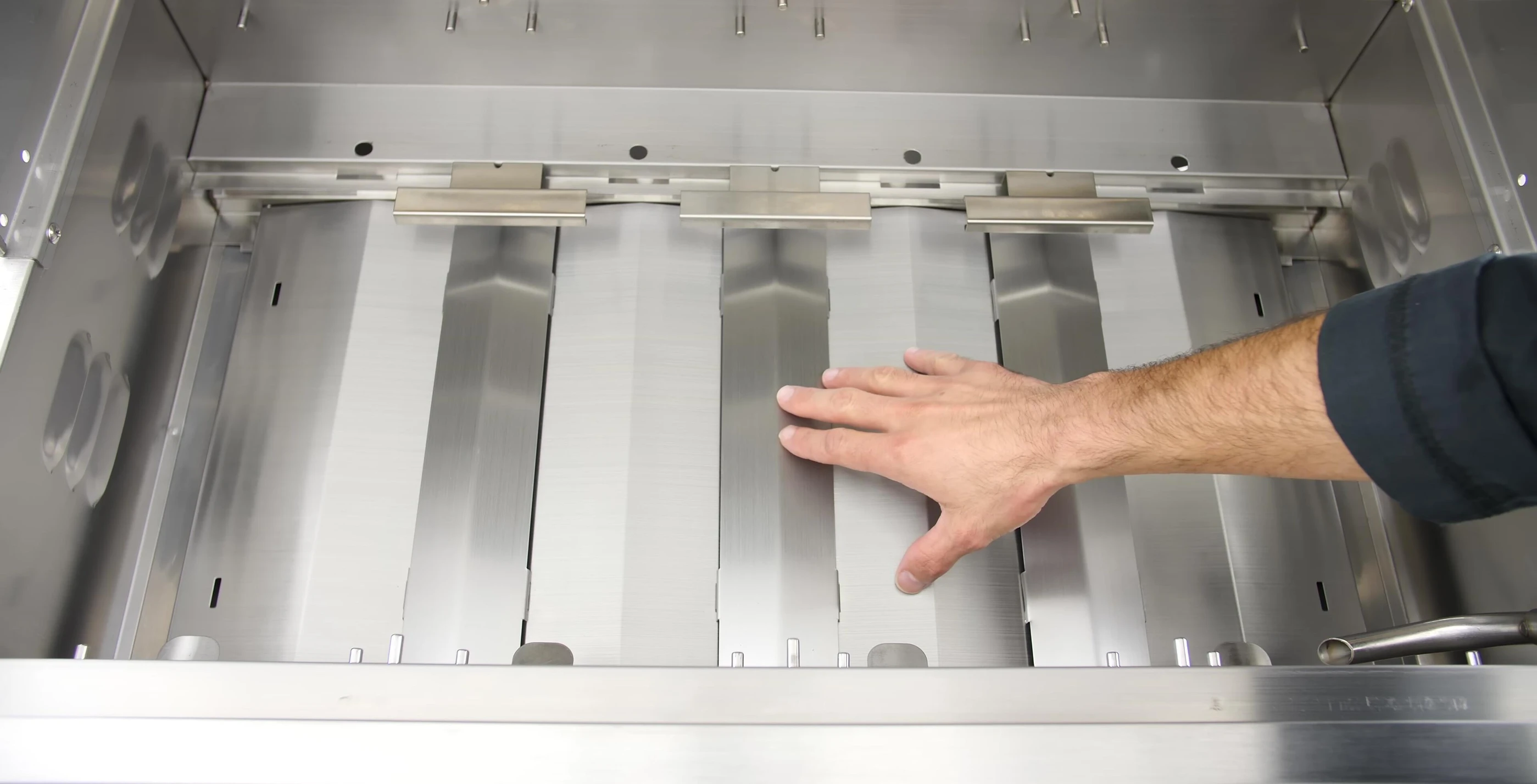 Removable drip pan and baffles