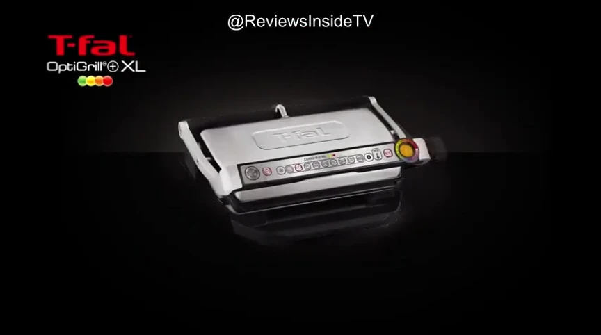 Person selecting a cooking program on the OptiGrill XL.